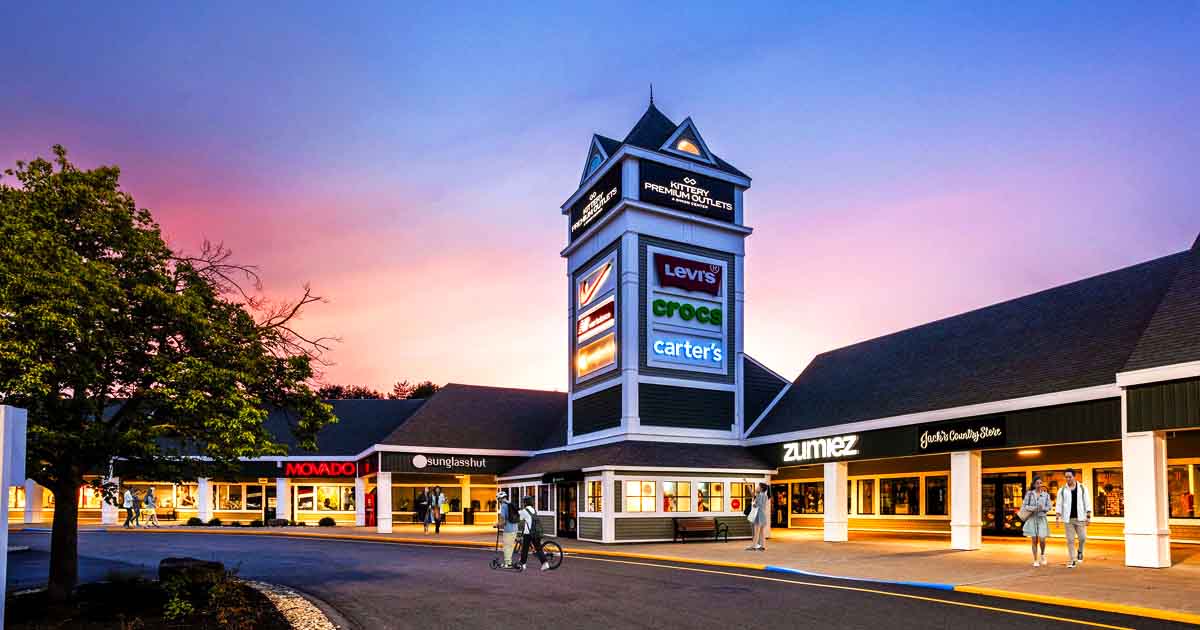 The Enormous Outlet Mall In Maine That’ll Make Your Bargain-Hunting Dreams Come True