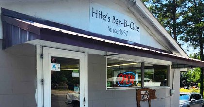 This No-Fuss Restaurant In South Carolina Has A BBQ Sandwich That’s Absolutely To Die For