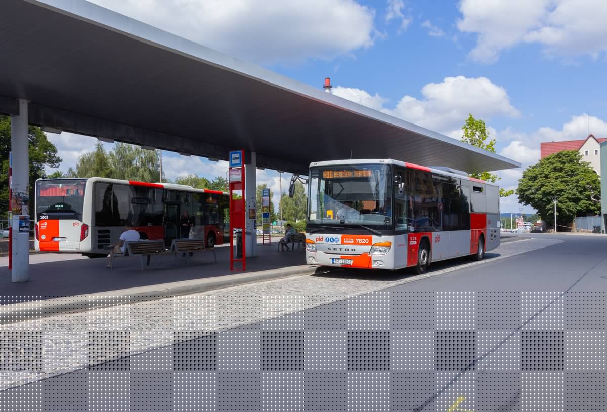 Od 2. srpna nahradí linku 406 nová 426 s častějšími spoji mezi Prahou, Benešovem a Vlašimí