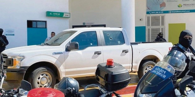 Seguridad: En hechos diferentes, atentan contra diputados y secuestran a 10 ingenieros de mina en Sinaloa