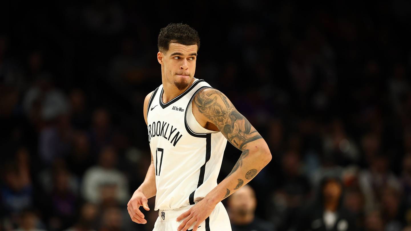 5 NBA players who could still be traded before the season starts