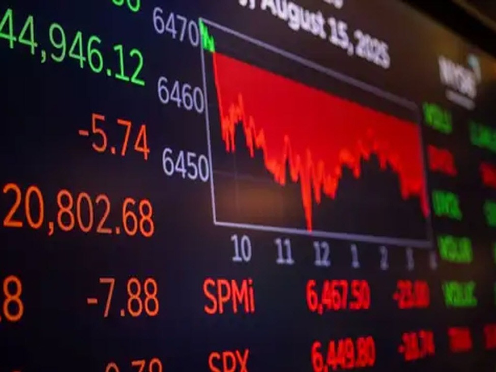 US futures push lower as the risk mood holds more mixed today