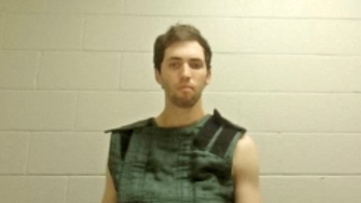 Charlie Kirk assassination suspect Tyler Robinson is allowed to hide his face in latest court hearing
