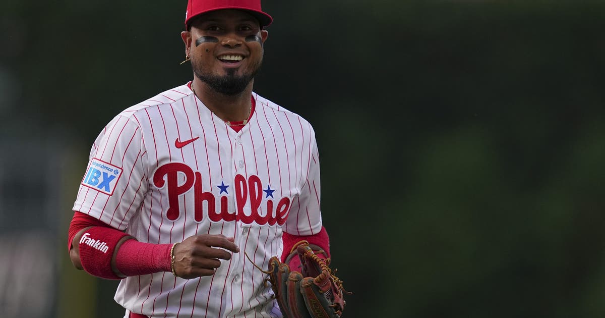 Luis Arraez drives in two runs in Phillies debut, Philadelphia beats Nationals 5-0