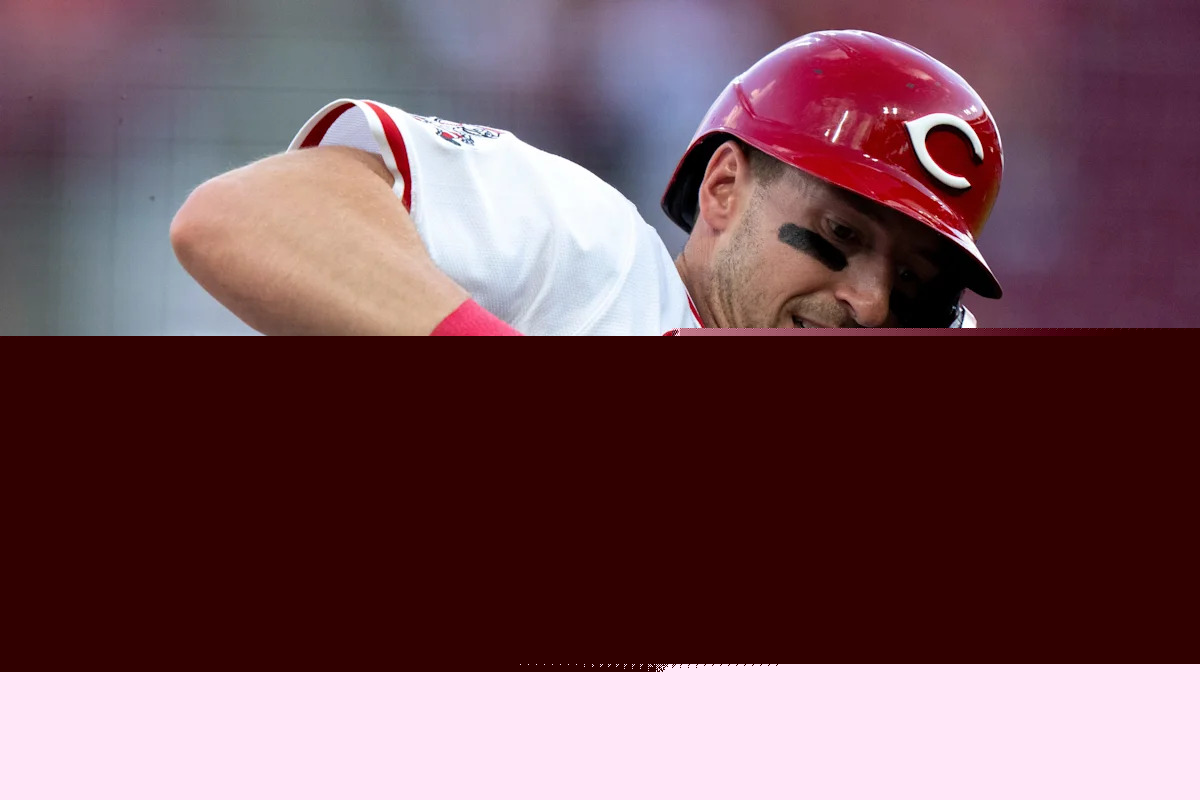 Spencer Steer is going on the 10-day IL. Here's what it means for the Reds