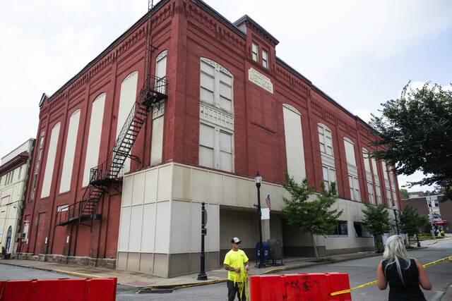 Partial evacuation lifted near former Tarentum Opera House; bus service resumes