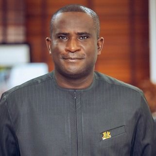Evalue-Ajomoro-Gwira MP pledges to construct befitting entrance for Axim Government Hospital