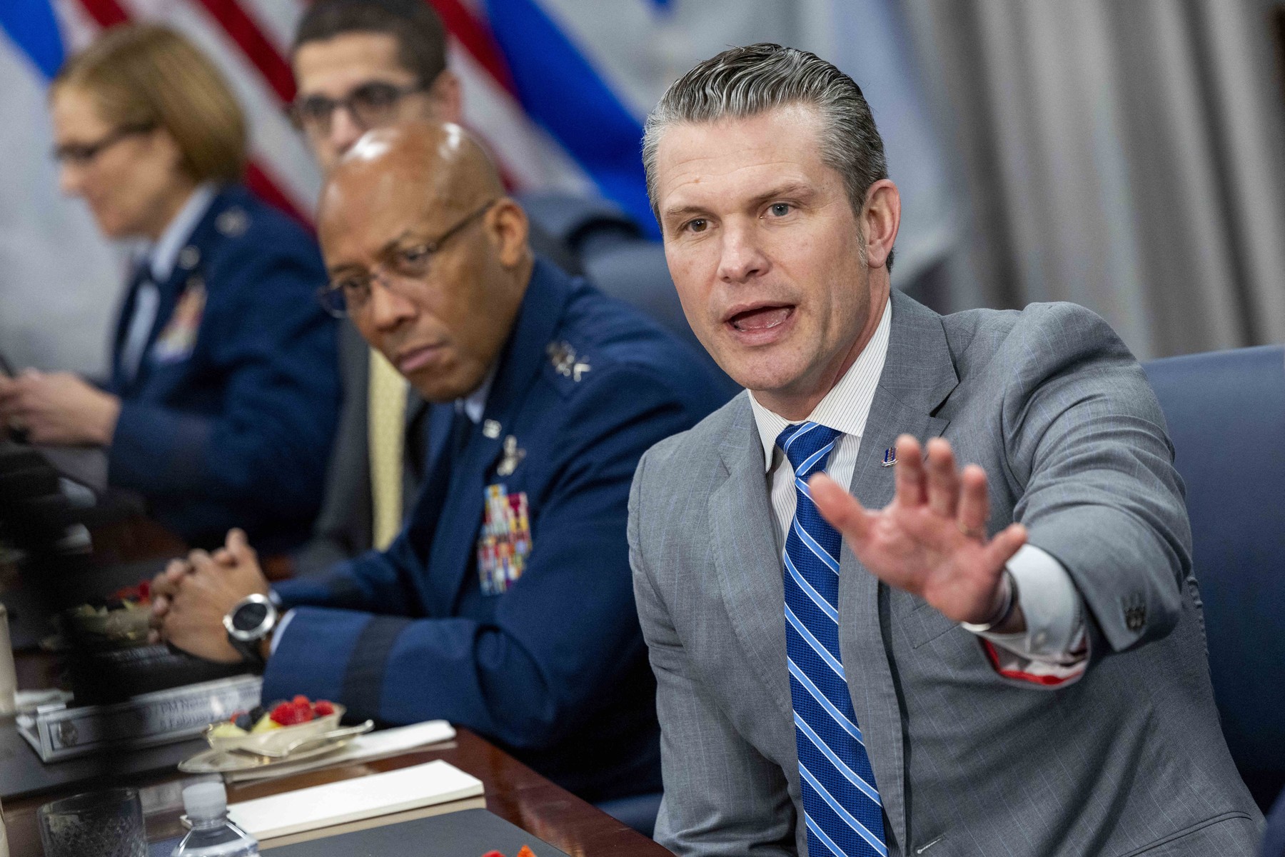 Reuters: Secretarul american al apărării Pete Hegseth ar putea lipsi de la reuniunea miniştrilor apărării din ţările NATO