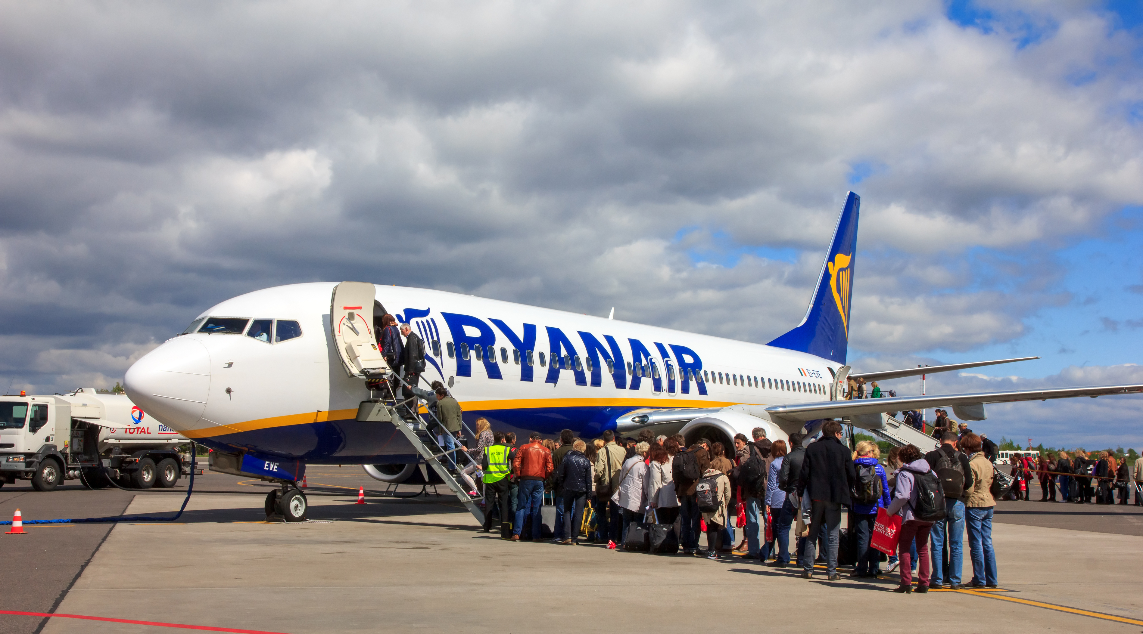 Ryanair elimină zeci de zboruri în Europa din cauza creșterii taxelor aeroportuare