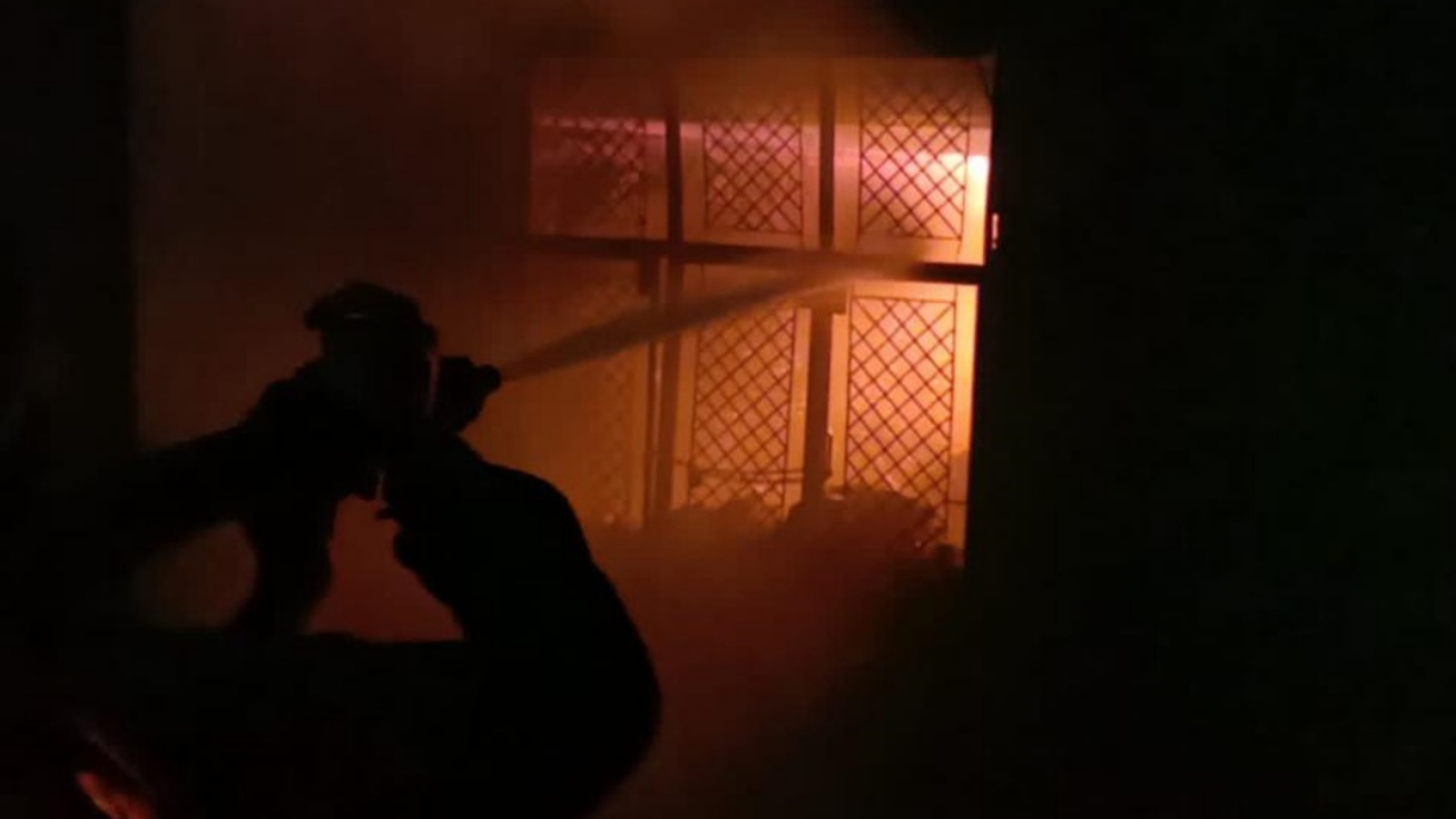 Police rescue five as fire breaks out at hotel in Central Delhi