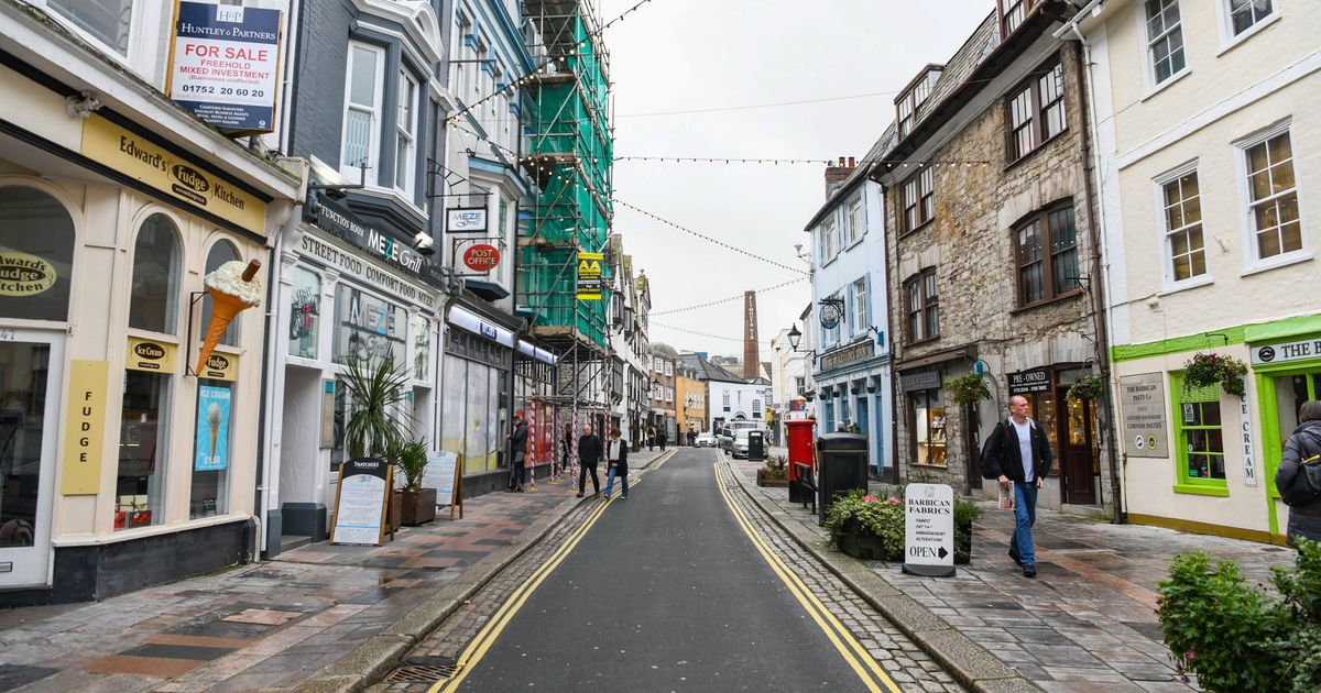 Barbican 'pedestrianise it' verdict as problems hit visitor hotspot