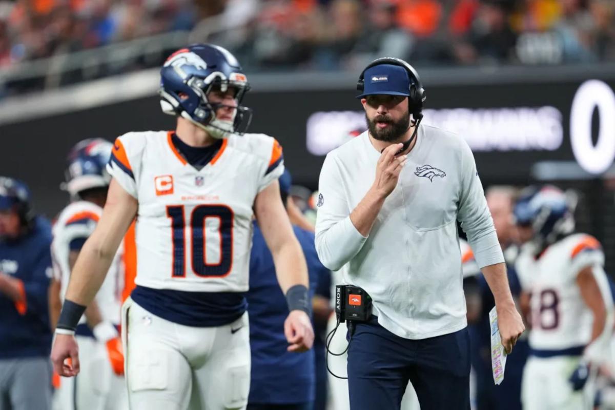 Davis Webb withdraws name from Raiders head coaching search with Giants OC interview coming up
