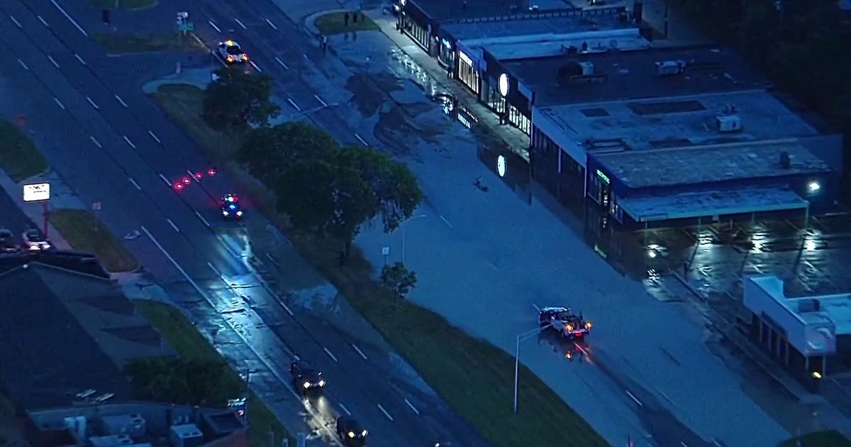 Water main break closes section of Woodward in Berkley