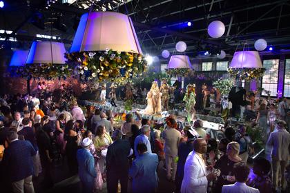 US: Bellagio’s New Fall Display, LA Approves Convention Center Expansion, Convene Creates New Parent Company, and More