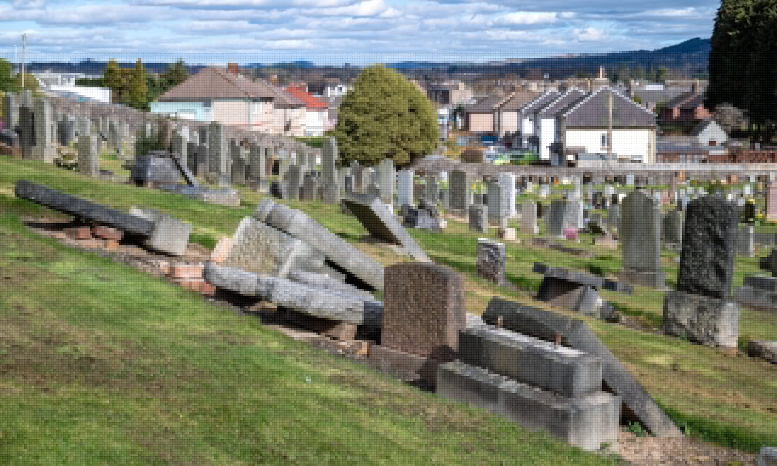 Probe after ‘sentimental’ items stolen from two graves in Perth cemetery