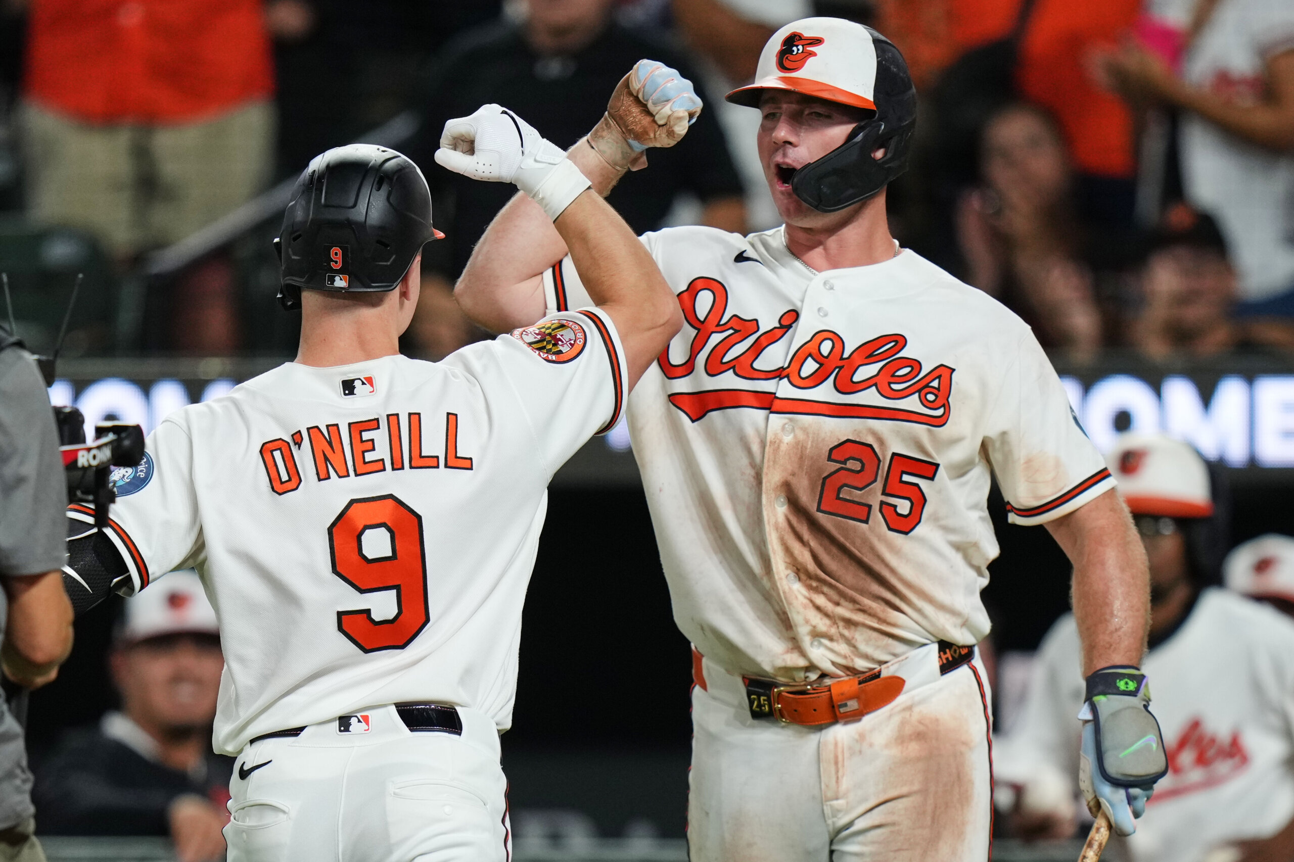 Pete Alonso has his first two-homer game with the Orioles in a 10-5 win over the Rangers