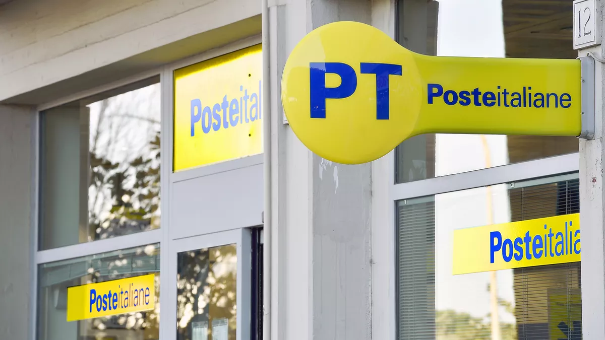 Poste Italiane, vacanze gratis per dipendenti e famiglie: 21 alloggi con “Camera con Vista”