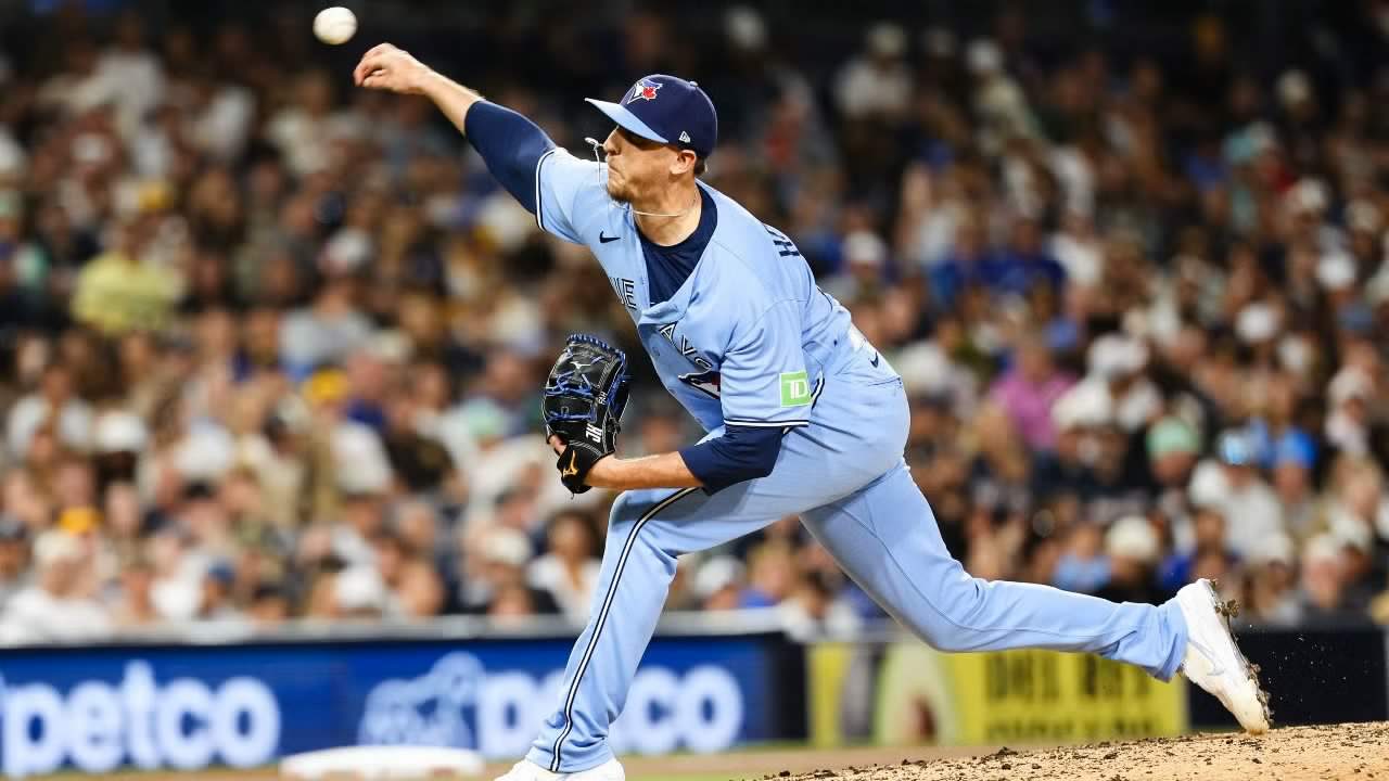 Twins acquire reliever Jeff Hoffman in trade with Blue Jays