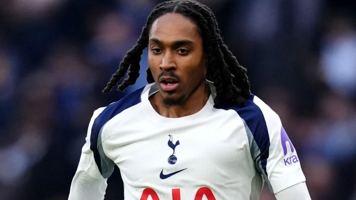 Inter Milan, Djed Spence İçin Tottenham’la Görüşüyor