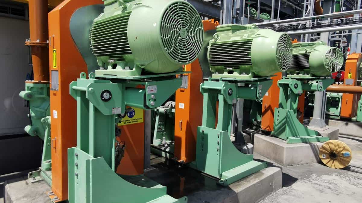 Self-tensioning system improves pump reliability in tough operations