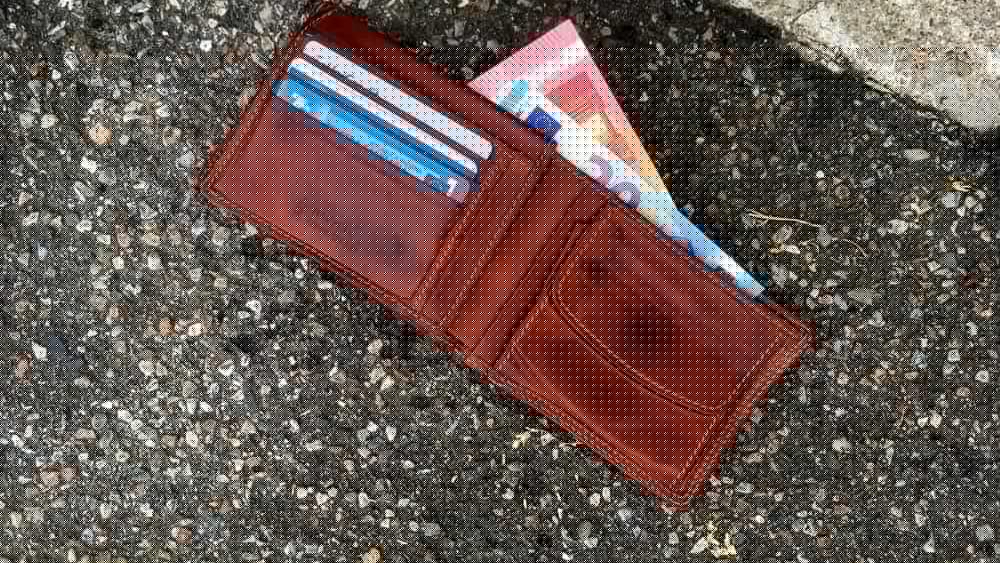 Dai 7mila euro in contanti alle scarpe perdute per strada: cosa hanno smarrito i milanesi a luglio