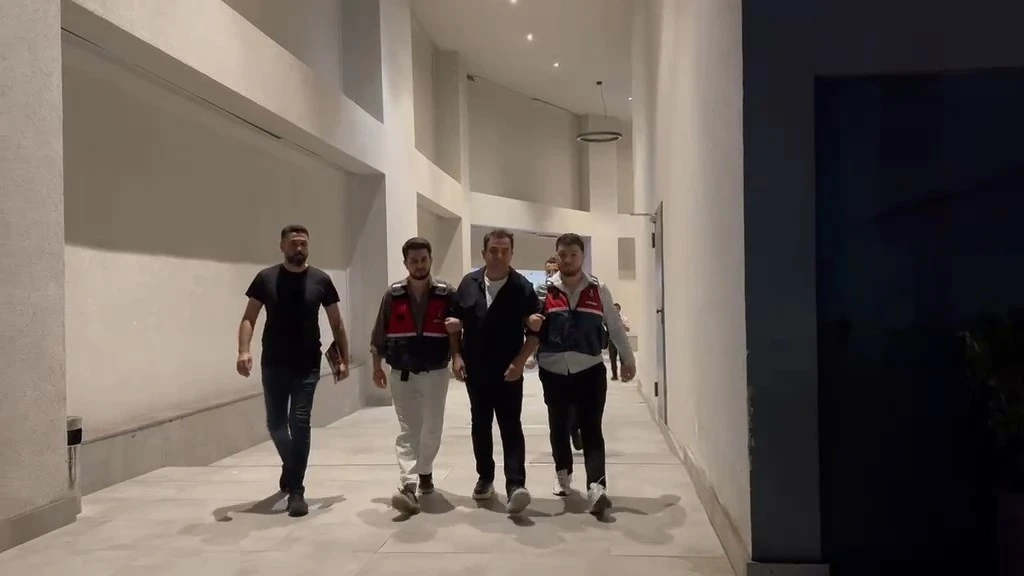 Gazeteci Tahir Sarıkaya, tutuklama talebiyle mahkemeye sevk edildi