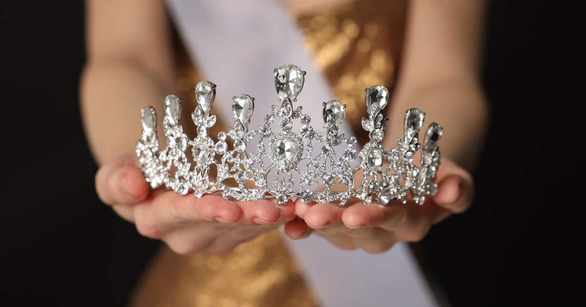 Miss North Carolina USA organizers deny politics, faith behind stripping winner of crown