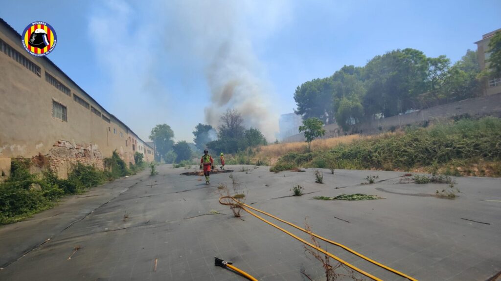Un mort en l’incendi d’un barranc a Manises