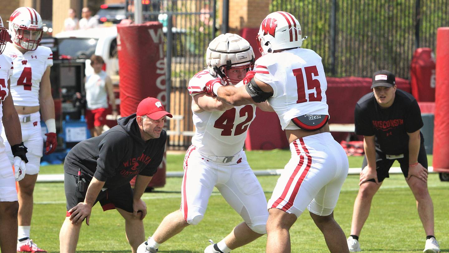 The fullback is back as the Badgers look to rebuild a physical identity