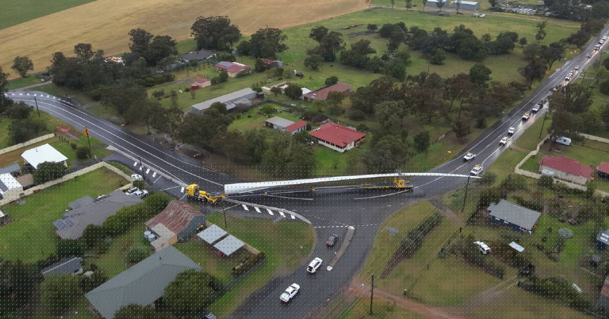 'A nightmare': first turbine highlights urgent need for Golden Highway upgrades
