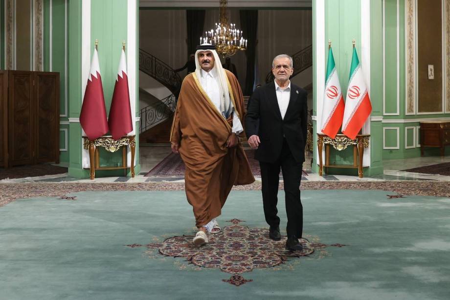 Leaders of Qatar, Iran stress diplomacy to address regional issues amid tensions