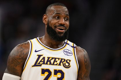 How to watch Los Angeles Lakers game tonight for free | LeBron James returns to Cleveland