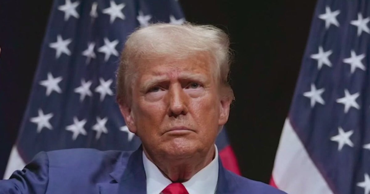 Trump visits Southern California for GOP fundraiser amid economic debate