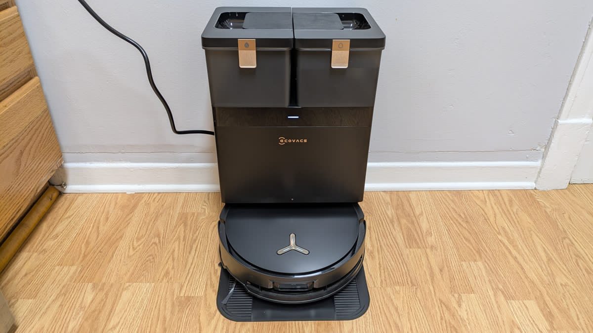 FCC: Ban on Foreign-Made Robots Includes Robot Vacuums