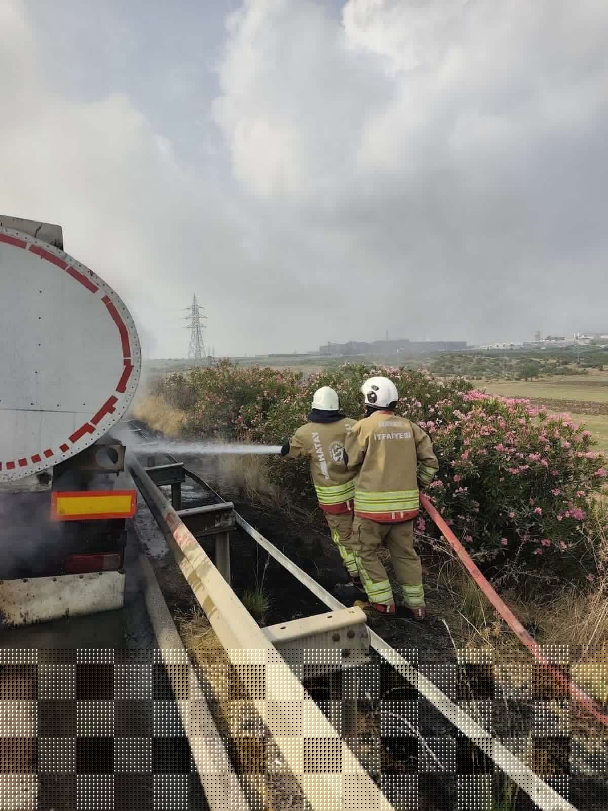 Hatay'da Tanker Yangını Kontrol Altına Alındı