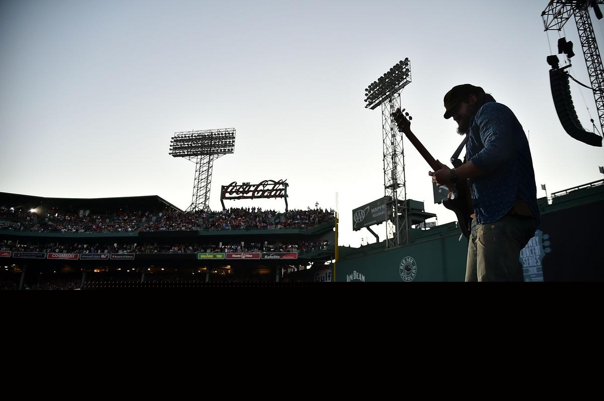 10 things You Need to Know About Fenway Concerts in Boston, MA