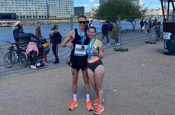 Maratonininko patarimai pradedantiems bėgioti: svarbiausia – bėgti ne per greitai