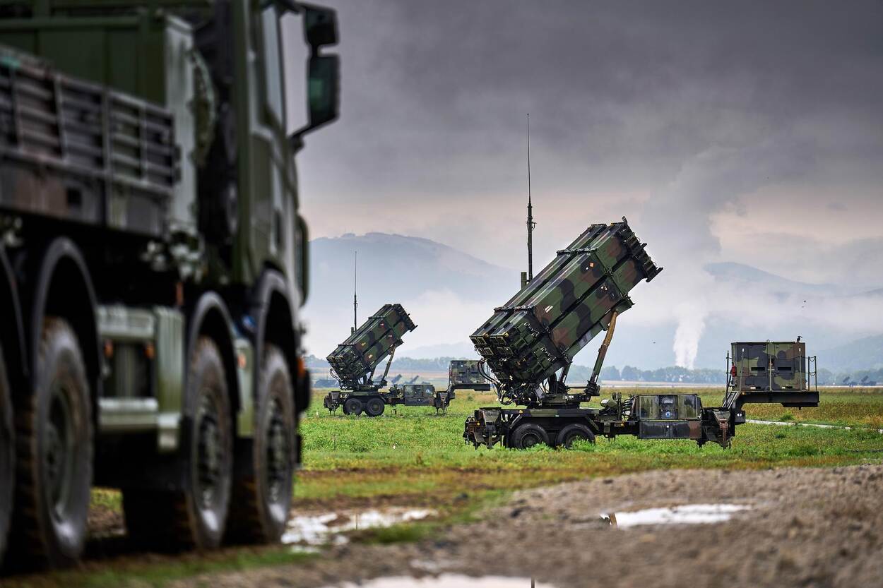SUA continuă negocierile pentru ca Ucraina să producă interceptoare Patriot, în ciuda rezervelor lui Trump. Asamblarea finală ar putea avea loc în Germania