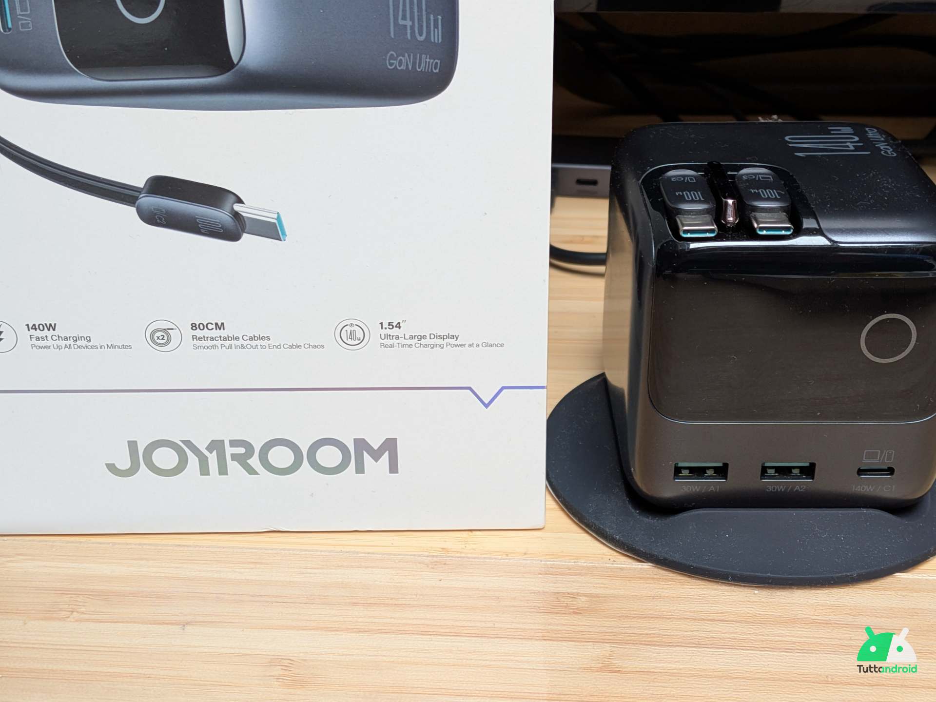 Recensione Joyroom PODIX 140W GaN Charger: una stazione di ricarica versatile