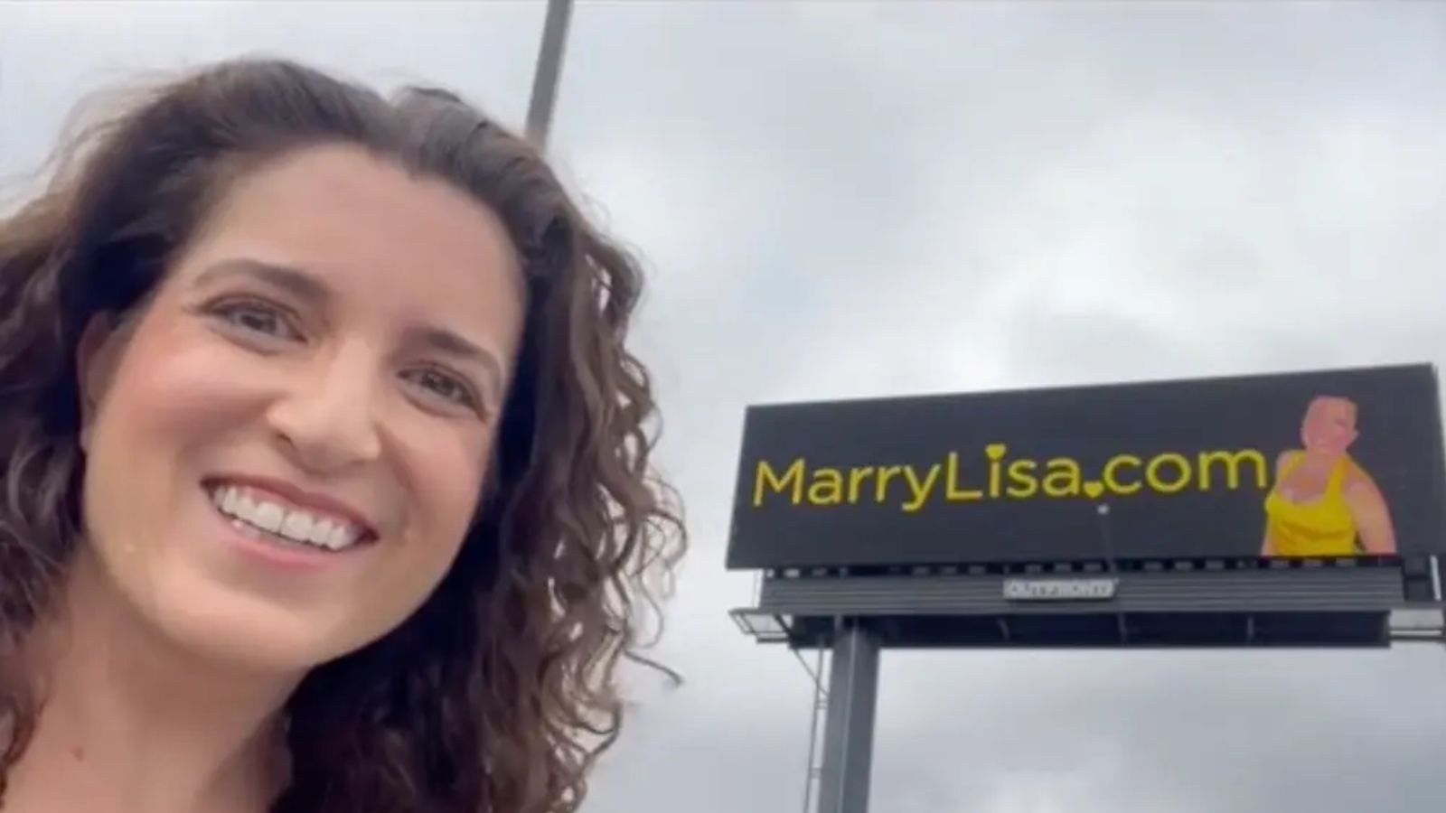 Woman goes viral with billboards to find a husband on one specific road