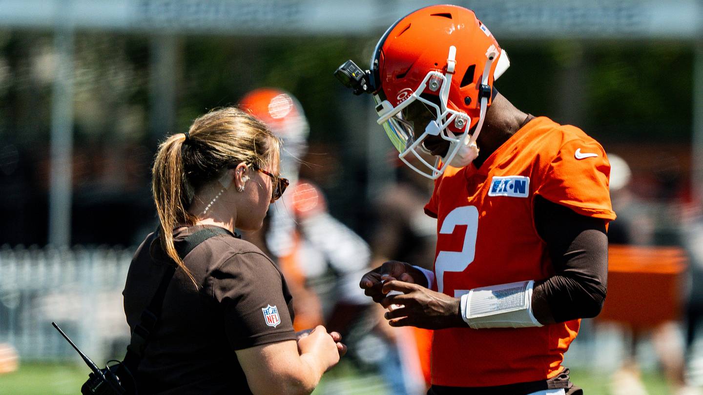 Why Browns QB Competition Suddenly Looks Very Different for Shedeur Sanders