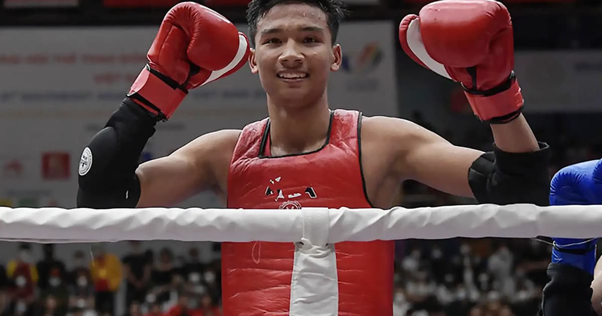 Muay Thai star Aliff rewards parents with RM1 million bungalow