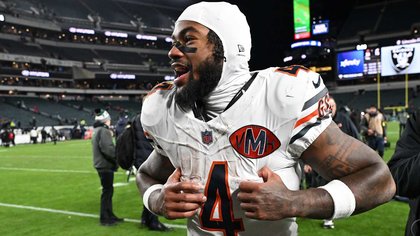 Bears' Potential Rewards Outweigh the Risk of Cutting D'Andre Swift