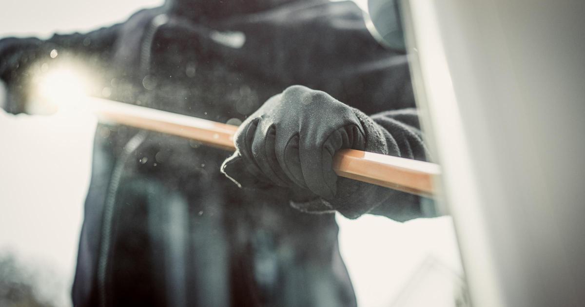 Police advise on how to keep valuables safe from burglars this autumn