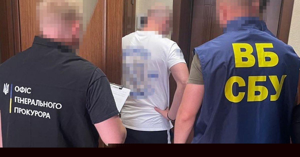 Разоблачен заместитель председателя Хмельницкой ОВА, который получал "откаты" за подписание контрактов на ремонт дорог. ФОТОРЕПОРТАЖ