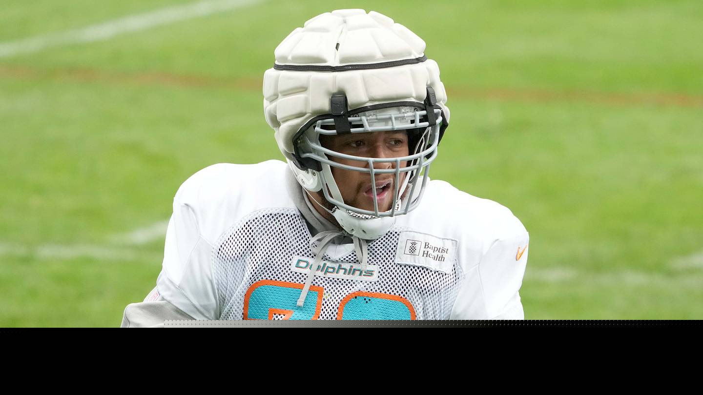 Lamm Finds a New Team While Dolphins Have a Potential Right Tackle Situation
