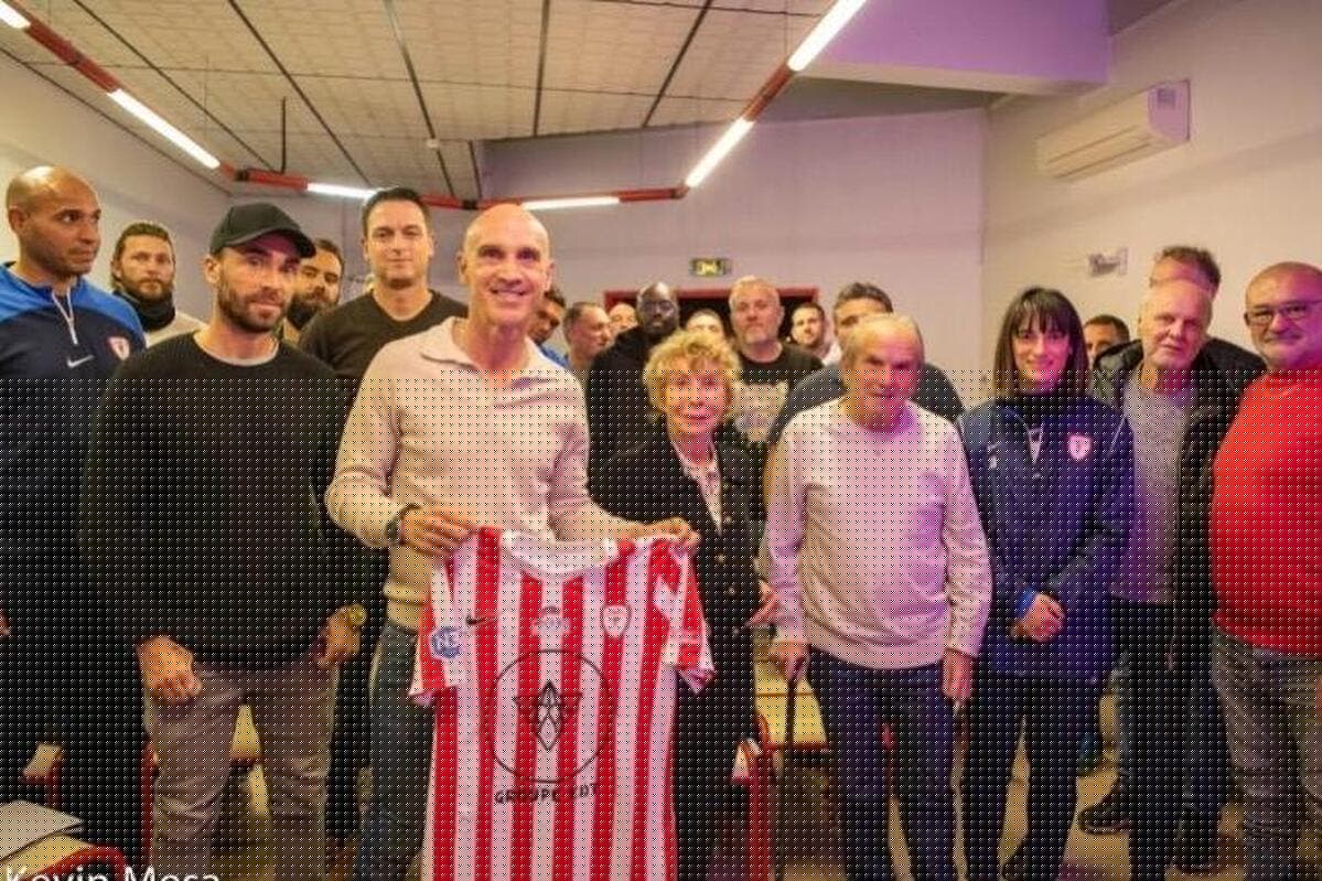 « Ici, il avait déjà un potentiel d’entraîneur exceptionnel » : David Bettoni, l’ami pour la vie de Zinédine Zidane, raconté par deux anciens proches de l’AS Cannes