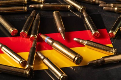 Imagine There’s No NATO: Germany as a New Middle-Sized Military Power in an Anarchic International Order