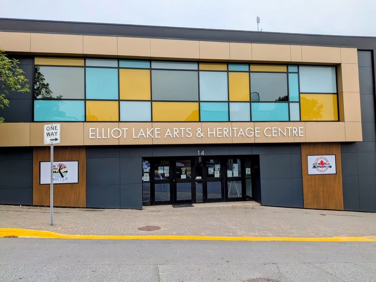 Elliot Lake centre launches new programs, including artist in residence