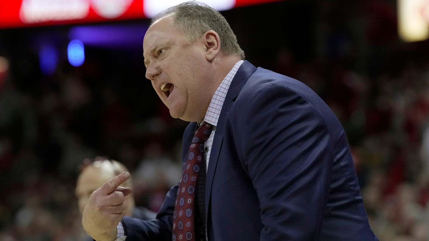John Blackwell says Greg Gard’s simple halftime speech sparked Wisconsin’s comeback